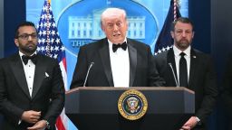 cole-tomas-allen-dispara-en-cena-de-corresponsales-casa-blanca-2