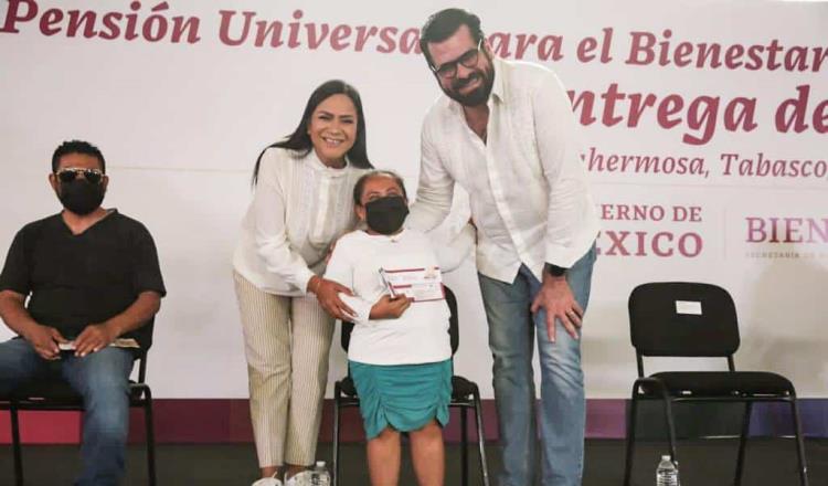 Daniel Casasús apoya programas sociales para estudiantes: ¡Trabaja para transformar Tabasco!
