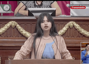 Joven Premio de la Juventud regaña a los Diputados con discurso épico