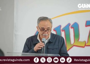 críticas de Eduardo Cervantes a Morena