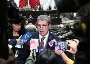 Monreal propone que narcomenudeo y defraudación