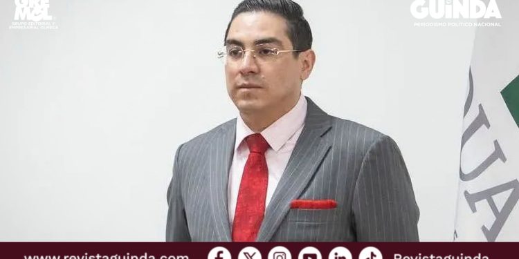 Quién es Alex Tonatiuh Márquez