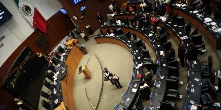 Plan B Senado: Suspenden Dictaminación en Comisiones