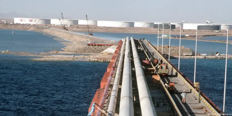 Bloqueo de Ormuz impulsa oleoductos alternativos