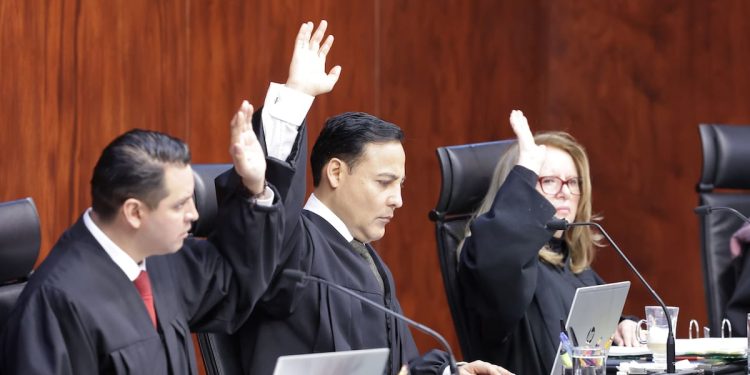 Suprema Corte falla a favor del SAT en sanciones fiscales