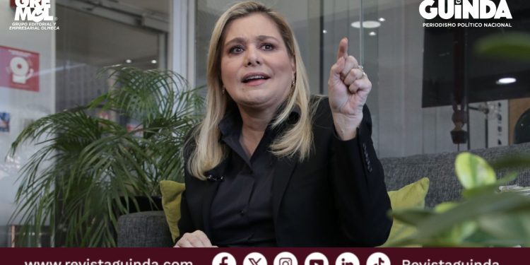 marcha contra Maru Campos