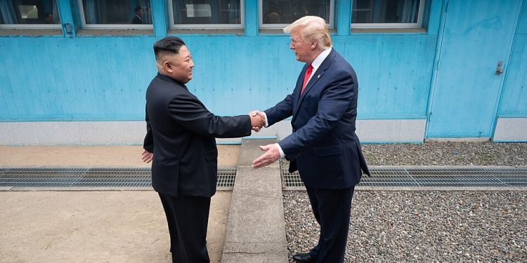 Trump recorta ejercicios militares con Corea del Sur