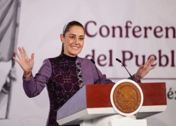 Sheinbaum acusa a Cabeza de Vaca de prófugo