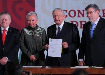 Freno a obras y leyes de AMLO