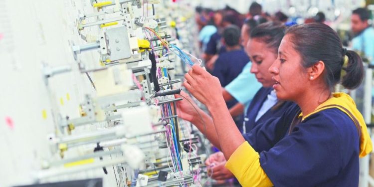 CSP Y LA JORNADA LABORAL DE 40 HORAS ¿AVANCE HISTÓRICO O RETO ESTRUCTURAL?