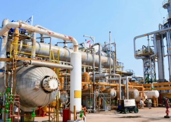 Pemex apuesta al capital privado mediante contratos mixtos.