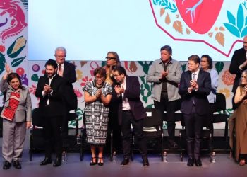 Espaldarazo de alcaldes a Clara