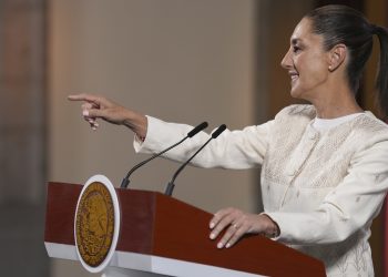 HUMOS DEL PODER MORENA, A PRUEBA: LA PRESIDENTA PONE LÍMITES A LOS ADELANTADOS