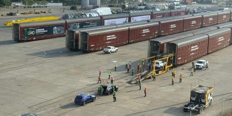 Tren transístmico alternativa comercial