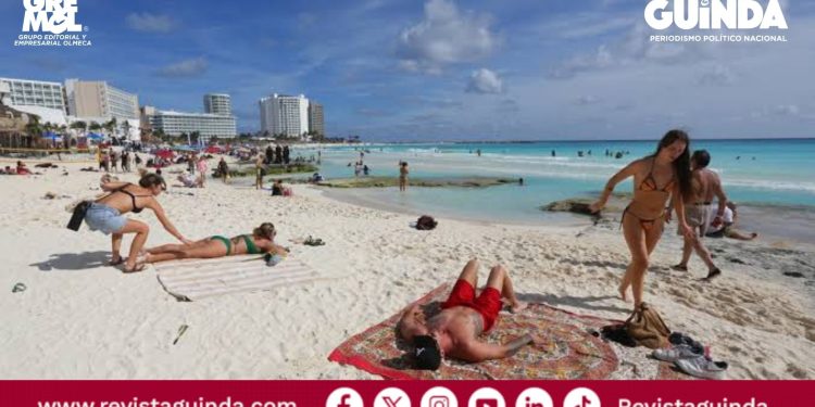 turistas internacionales en México