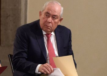 renuncia de Leonel Cota