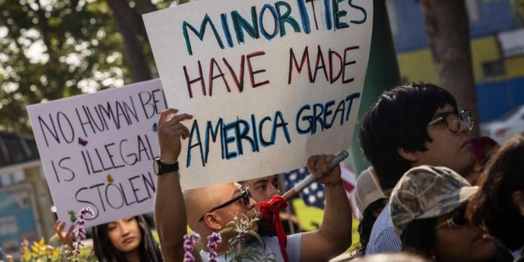 migrantes detenidos por ICE