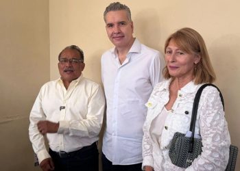 Clara Luz Flores enfrenta un frente de rechazo dentro de Morena